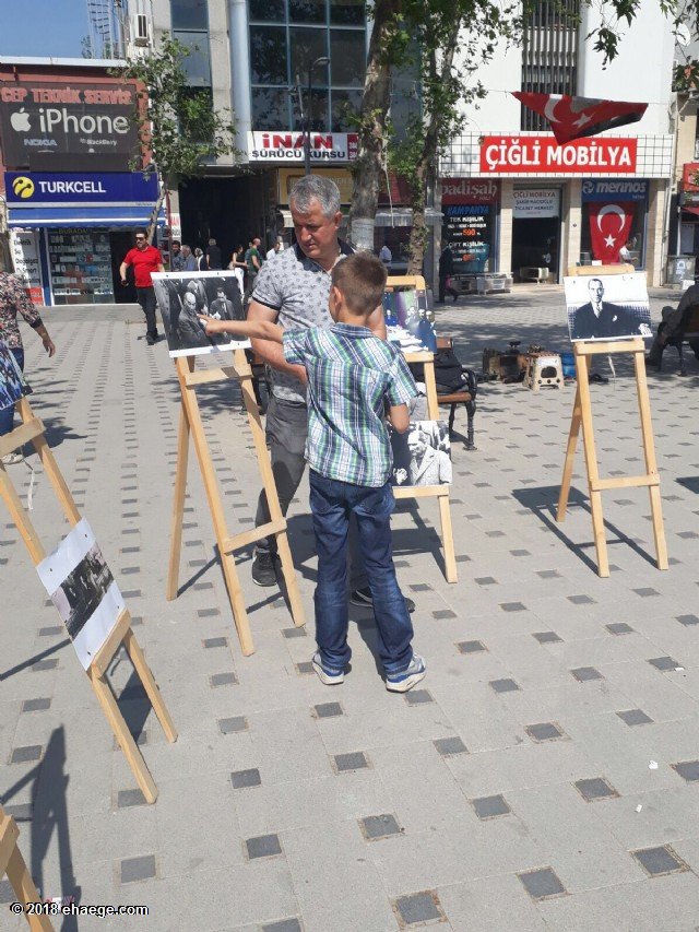 �lk�c� Gen�lerden Anlaml� Sergi !