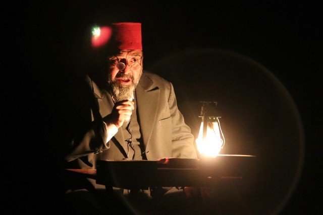 Bergama�dan Milli �airimiz Mehmet Akif Ersoy�un kabrine �i�ek gitti