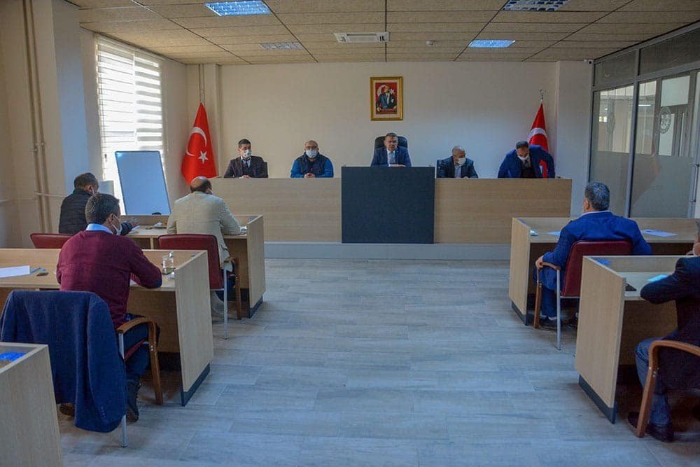 Ba�kan G�ler, muhtarlar ile bulu�tu
