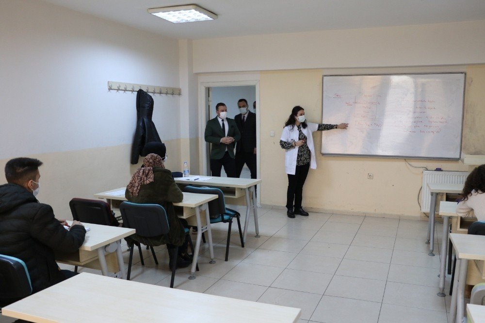 MABEM�de y�z y�ze e�itimler ba�lad�