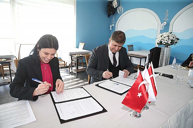 Kar��yaka�da �ocuklar i�in �rnek i�birli�i