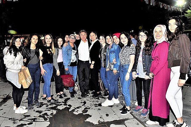 Bornova�da yurt sorununa ne�ter