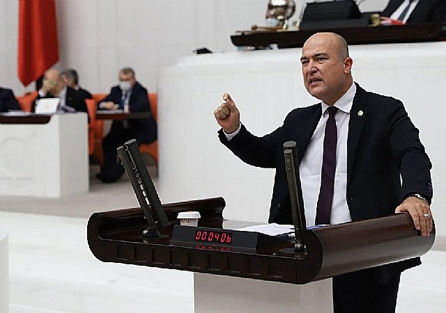 CHP�li Bakan�dan vak�f iddias�: ���rencileri yurtsuz b�rakanlar kaynaklar� Maarif Vakf��na ak�t�yor!�