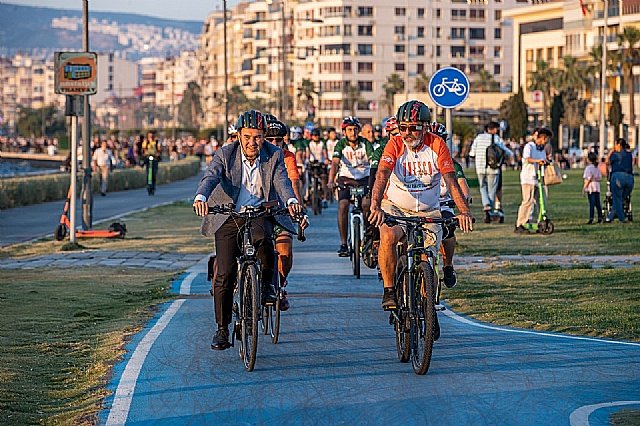 �D�nya Miras� Yolunda� pedal �evirdiler