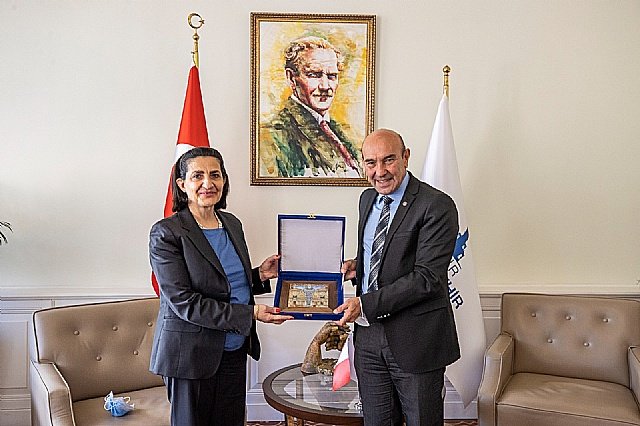 Malta B�y�kel�isi�nden �zmir�e �vg�