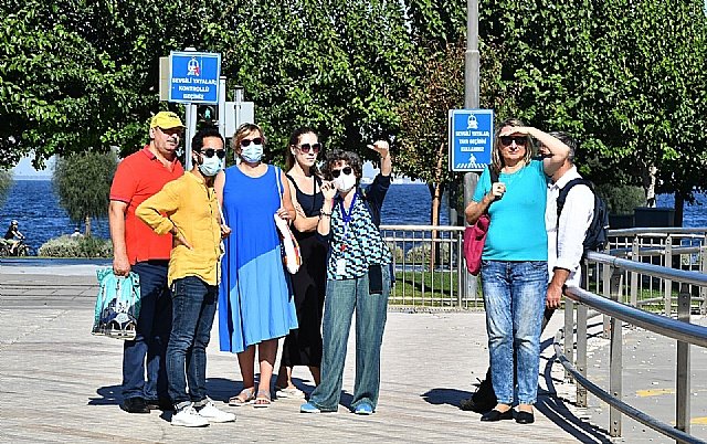 Uluslararas� K�lt�r Zirvesi'nin konuklar� �zmir'i ad�mlad�