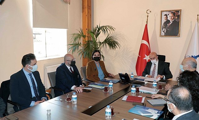 �zmir B�y�k�ehir Belediyesi-KalDer ��birli�i ba�l�yor