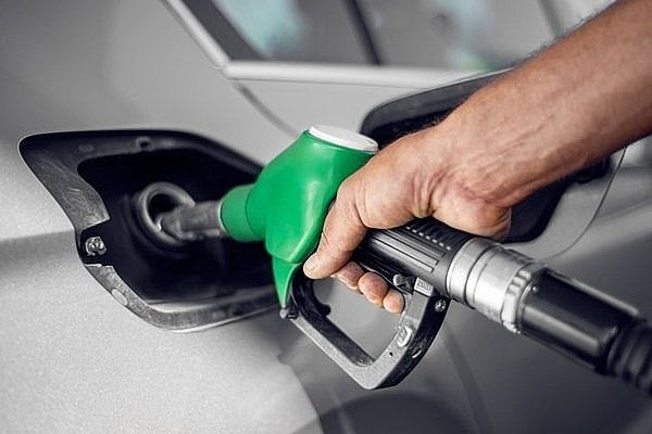 Benzine indirim bekleniyor