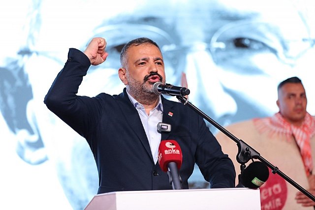 Aslano�lu�ndan AKP�ye �zmirli Se�men Yan�t�: �Bir Milyon Fark� Anlamam��lar. Bu S�zler �zmir�e Sayg�s�zl�k�