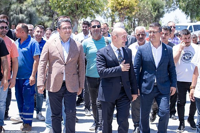 Ba�kan Soyer �ZBETON i��ilerinin bayram sofras�na konuk oldu