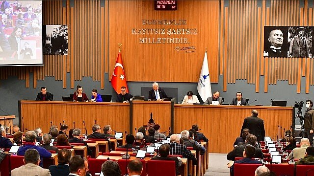 B�y�k�ehir�de 2,5 saatlik maraton CHP ve Ak Parti aras�nda sert tart��malar!