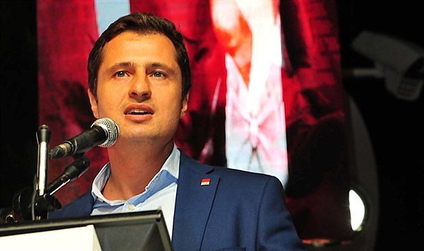 CHP�li Y�cel�den O Protokole Sert Tepki: �Tarikatlar g�d�m�nde �lkeyi y�netenler laik e�itim yuvalar�m�za kadar s�zmay� ama�l�yor!�