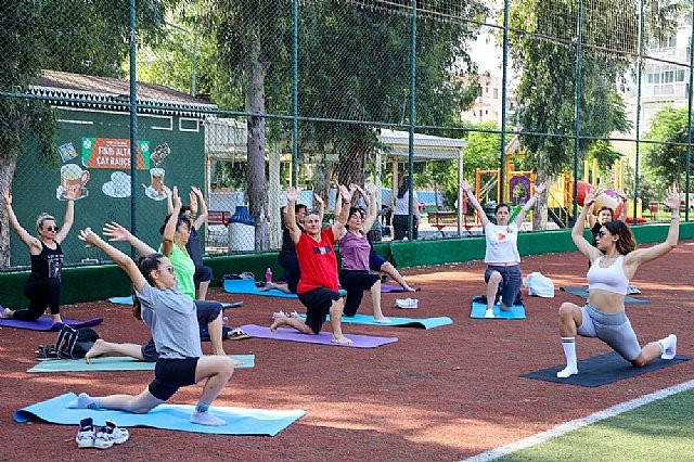 Kar��yaka�da a��k havada spor keyfi ba�lad�
